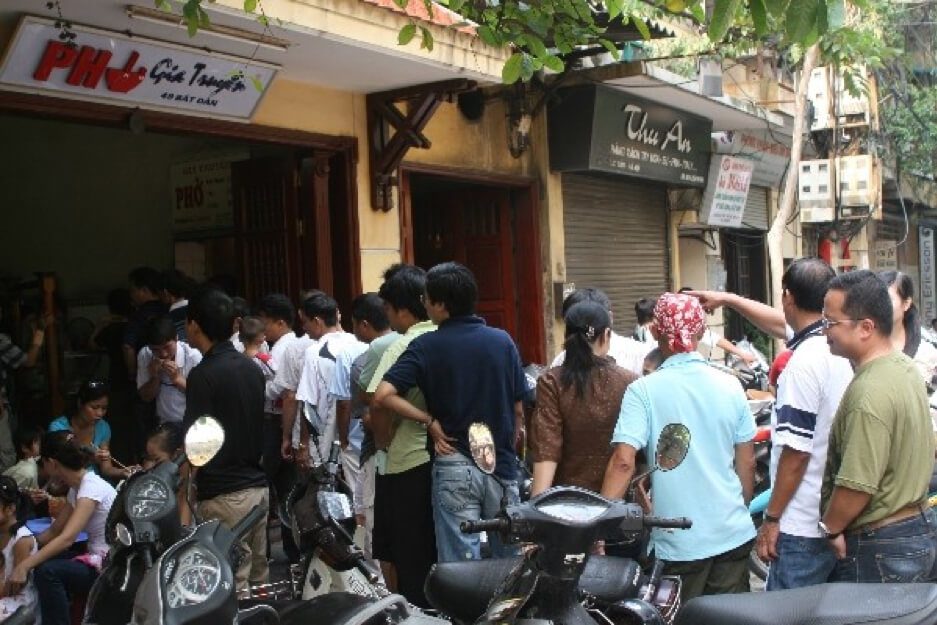 Top 10 quán phở ngon rẻ ở Hà Nội mà bạn nên biết