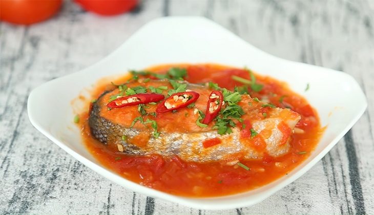 cá hồi sốt cà chua
