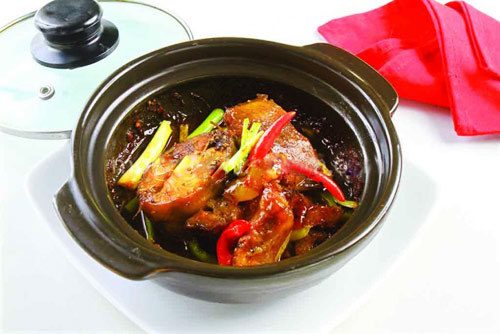 Cách làm cá trê kho tộ 1