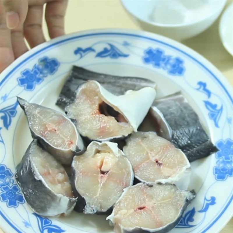Cách làm cá trê kho tộ 2