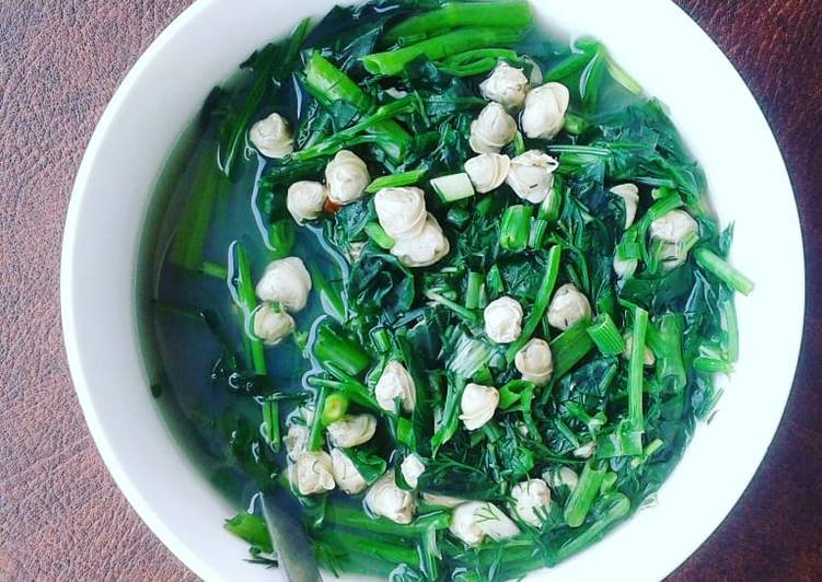 cách làm canh hến nấu rau cải 4