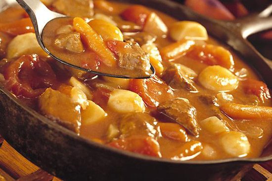 cách làm sườn bò hầm khoai tây cà rốt 4