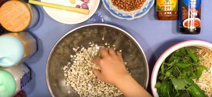 cách nấu bún hến đủ vị 2