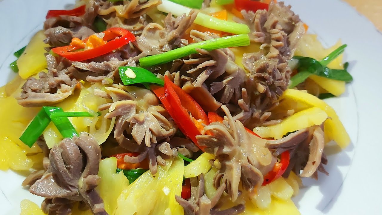 lòng gà xào dứa