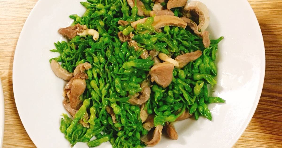 lòng gà xào hoa thiên lý