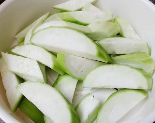 lòng gà xào mướp ngọt