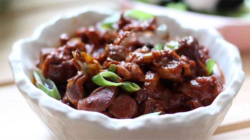 lòng gà xào sả ớt