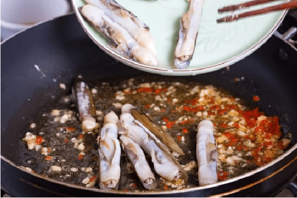 Ốc móng tay cháy tỏi 3