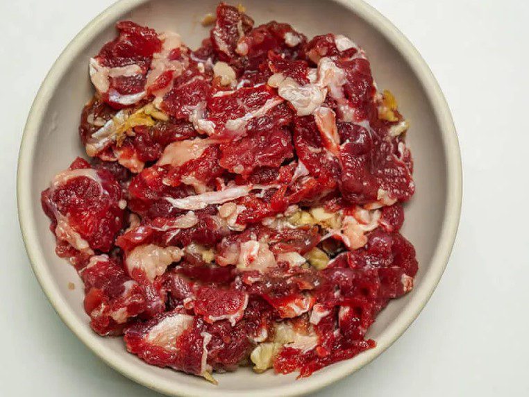 thịt bò xào cà rốt hành tây 1
